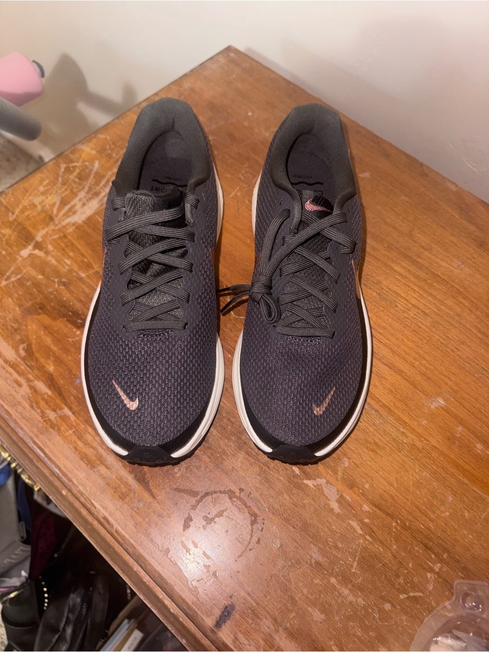 Nike Revolution 8 Women's Running Shoe - Ash/Metallic with Rose Gold Swoosh - Picture 4 of 6